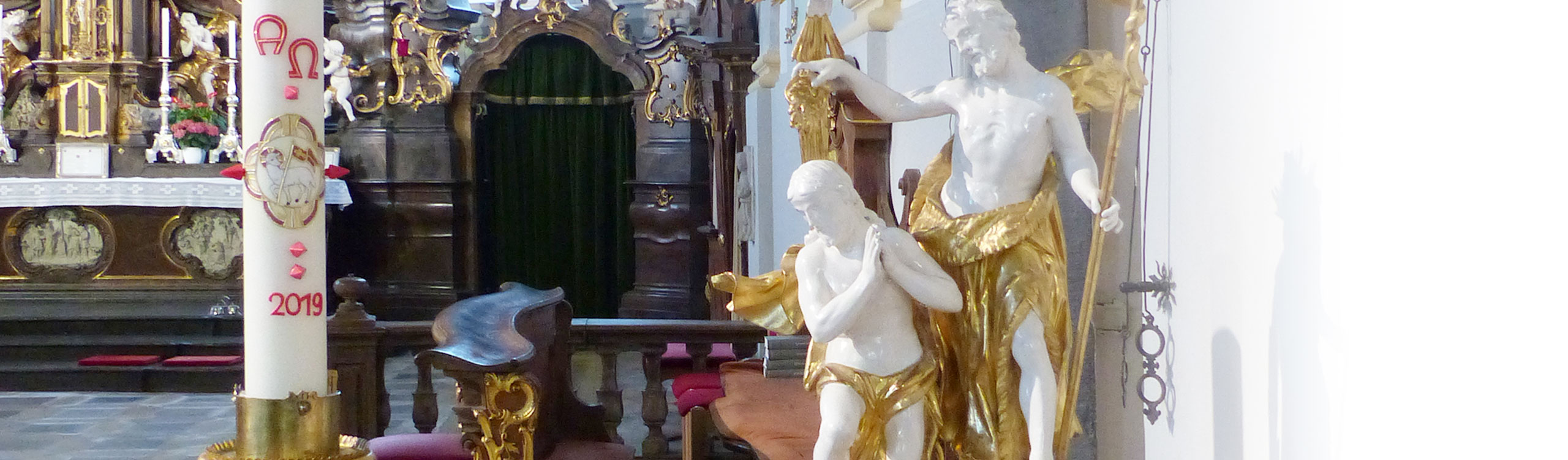 Figuren Taufbecken St. Nikolaus Pfronten
